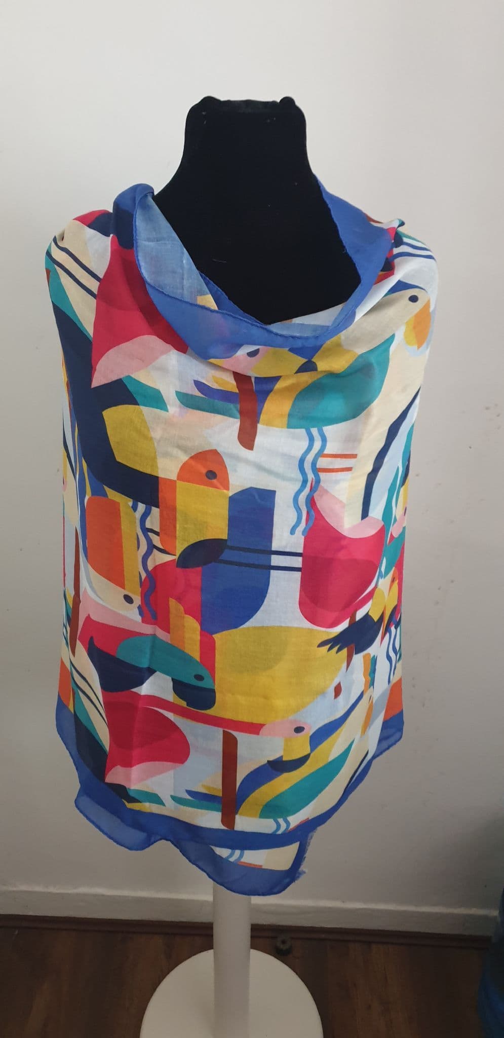 Abstract Toucan Bird Print Frayed Scarf