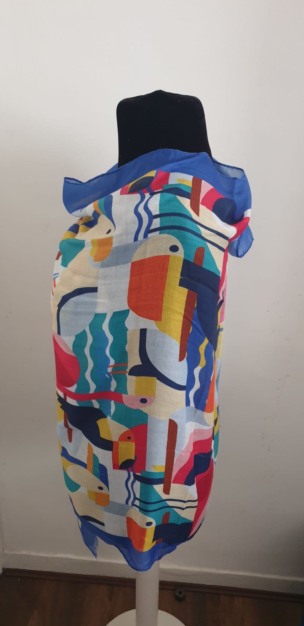 Abstract Toucan Bird Print Frayed Scarf